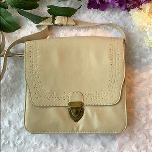 Steve Madden Crossbody Messenger Style Handbag